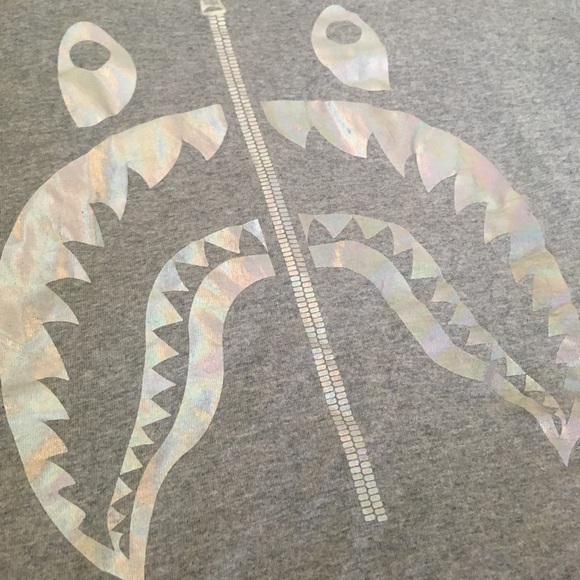Bape hologram shark tee - Picture 2 of 6